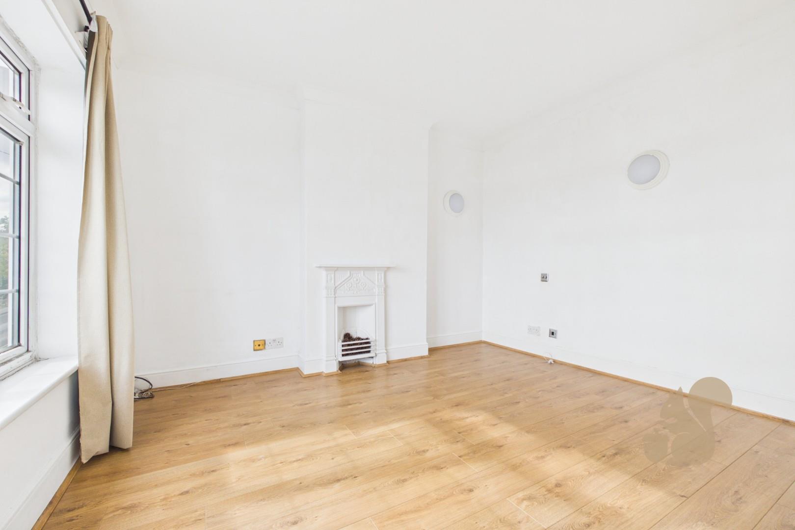 CAM03877G0-PR0428-STILL015.jpg